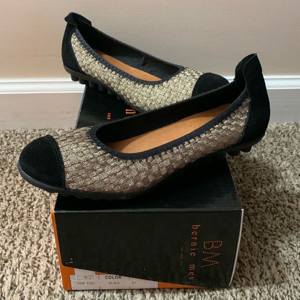 Woman’s flats size 37 euro size